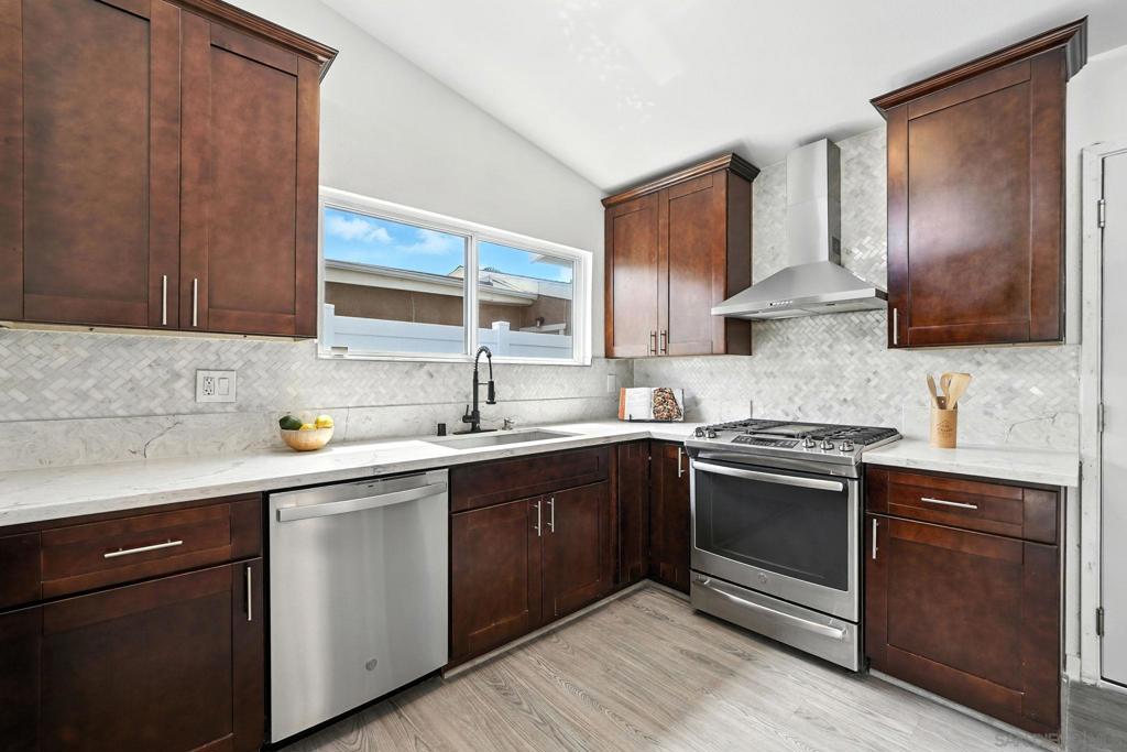 3855 Mount Blackburn