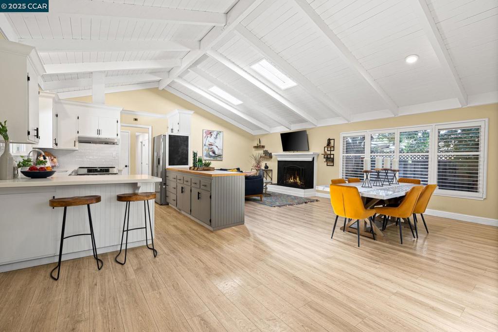 CARRIAGE SQUARE - Residential