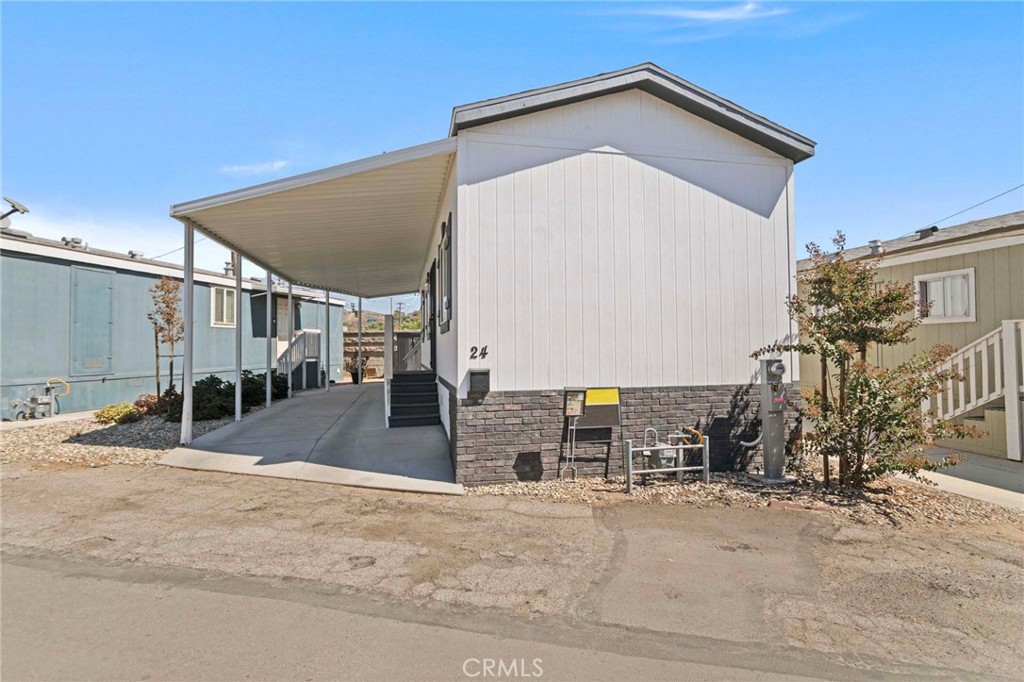 8086 Mission Boulevard 24
