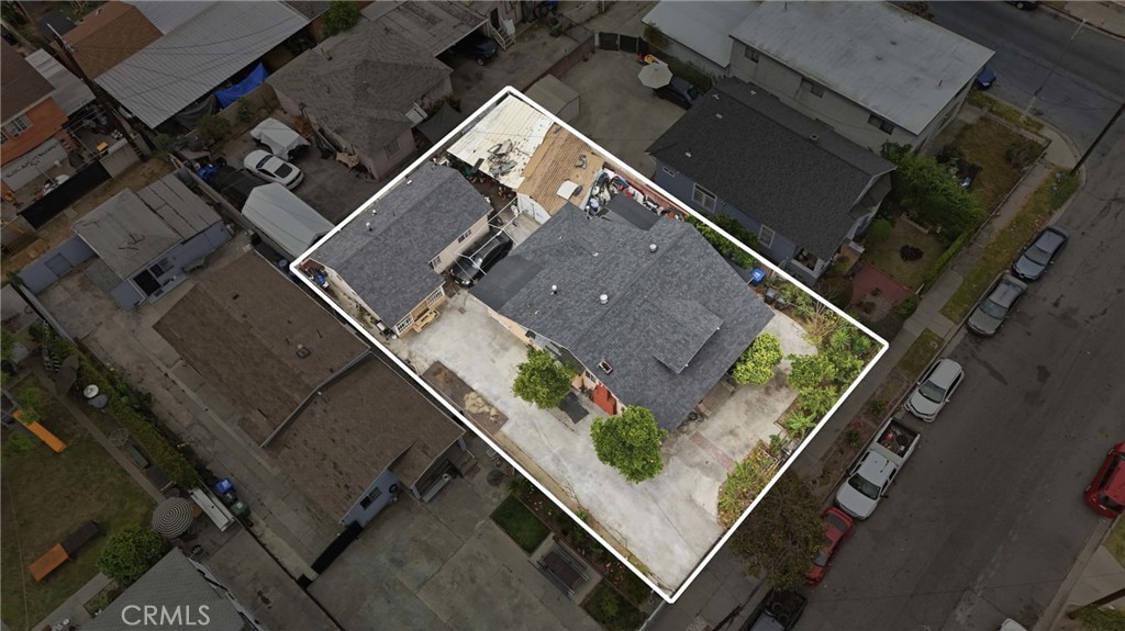 1472 W 37th st Street