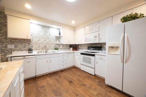 Tiny photo for 4212 Village 4 Vlg, Camarillo, CA 93012 (MLS # V1-37974)