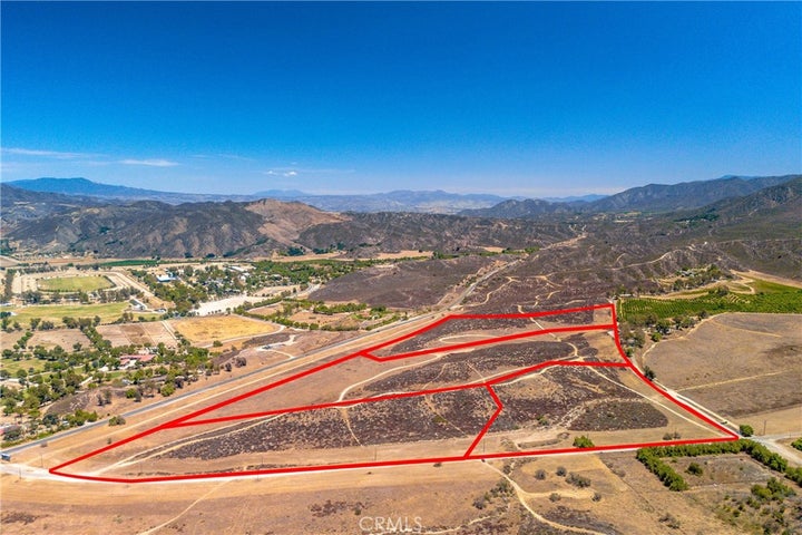 Photo 1 of 16 — 0 Los Caballos Rd, Temecula, CA 92592
