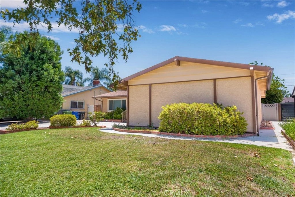 23328 Bassett Street