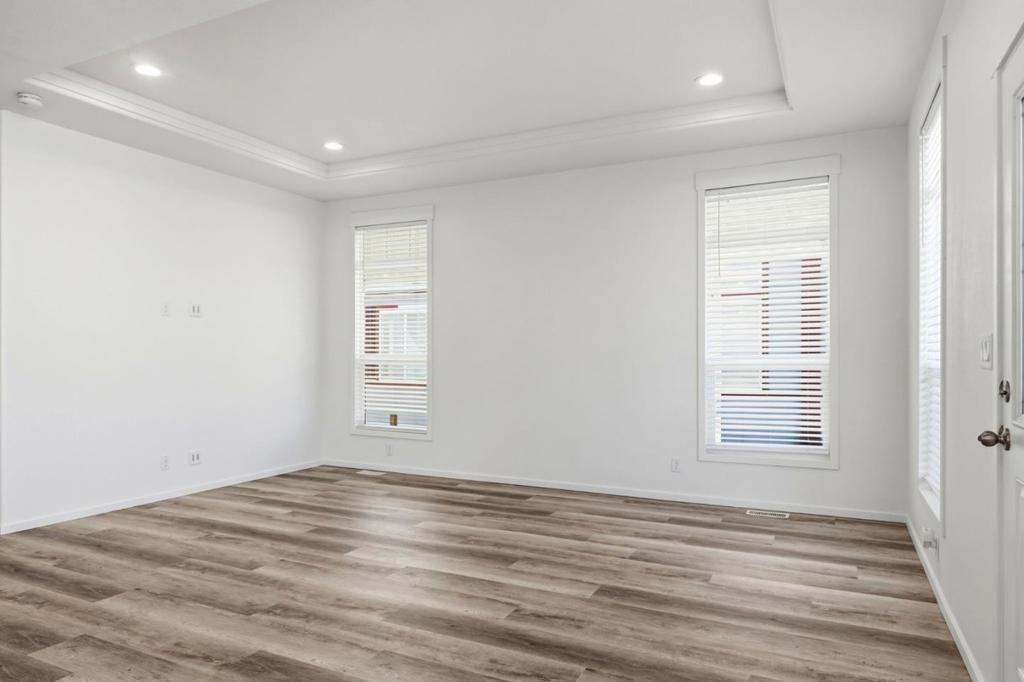 500 W 10th Street