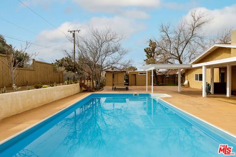 Photo of 56839 Bonanza Drive, Yucca Valley, CA 92284 (MLS # 26649671)