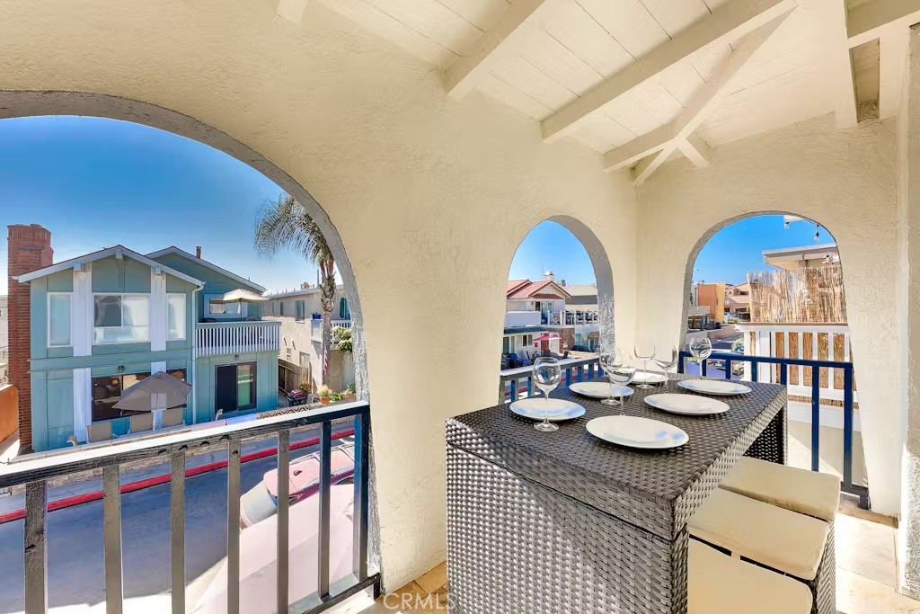 BEACH LIFE LIVING – Just Half a Block from the Sand!
Welcome to your coastal retreat! This beautifully updated 3-bedroom, 2-bathroom UPSTAIRS unit of a duplex offers the perfect blend of comfort and convenience—only ½ block from the beach.
PROPERTY HIGHLIGHTS: Exclusive front and back balcony for relaxing or entertaining. Fully furnished option or unfurnished and bring your own style. Open floor plan with a stunning marble fireplace and vaulted ceilings. Ceiling fans in all bedrooms and living room, Remodeled kitchen and bathrooms with trending design and sleek finishes, Tile flooring throughout for easy maintenance and coastal charm
INCLUDED AMENITIES: Refrigerator, washer/dryer, Water and trash utilities,1-car attached garage plus public street parking on 46th Street.
NEIGHBORHOOD HIGHLIGHTS – West Newport Beach: Easy access to Channel Park and the scenic Sunset Ridge Park, ocean breezes, only 9 houses to the beach, located toward the entrance of the Peninsula with quick in and out access to PCH and Newport Blvd, Walking distance to nearby restaurants, grocery store, coffee shops, shopping, entertainment, Newport Beach Pier, downtown Newport Beach, only 10 blocks from the boardwalk and so much more.
Whether you're seeking a serene beachside lifestyle or a stylish space to call home, this unit delivers. Enjoy the ocean breeze, walk to the sand, and live the beach life every day. A MUST SEE!