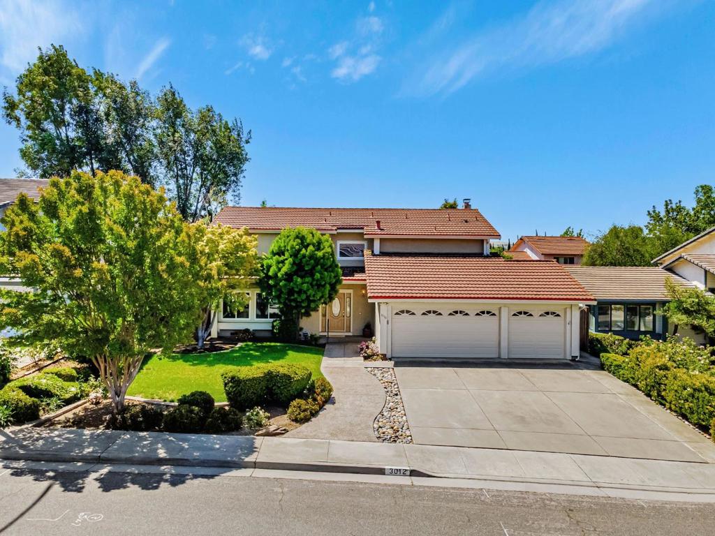 3012 Lake Estates Court