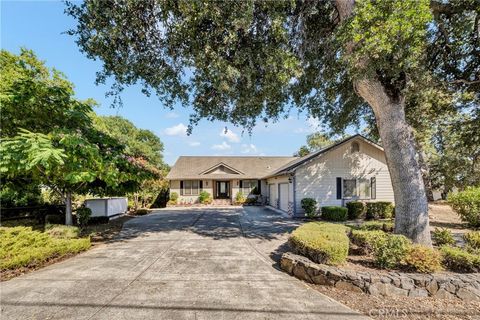 Photo of 17120 Knollview Drive, Hidden Valley Lake, CA 95467 (MLS # LC25186214)