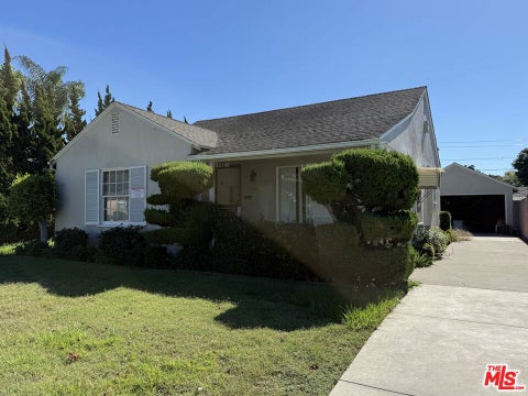 Photo of 210 E Bort Street, Long Beach, CA 90805 (MLS # 26104841)