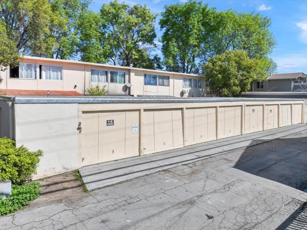 3212 Rolison Road