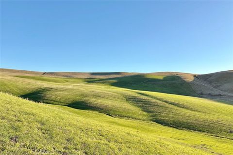 Tiny photo for 3780 S Gillis Canyon, Shandon, CA 93461 (MLS # NS25256733)