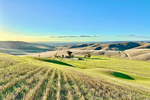 Photo of 3780 S Gillis Canyon, Shandon, CA 93461 (MLS # NS25256733)