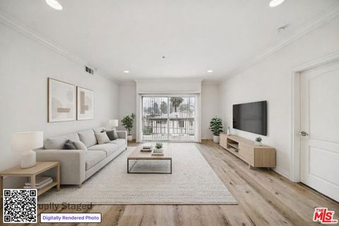 Photo of 3328 Oakhurst Avenue #202, Los Angeles, CA 90034 (MLS # 26653857)