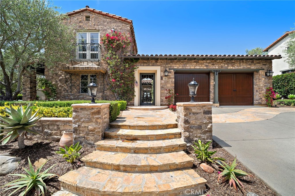 15 Sarteano Drive
