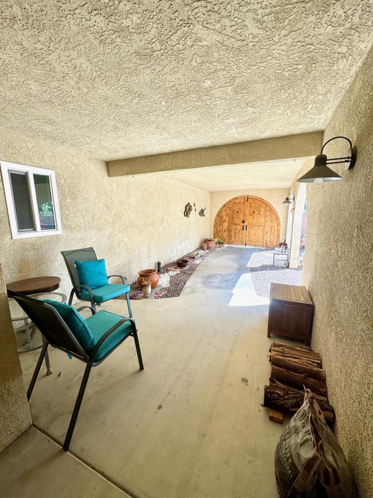 2231 N Los Alamos Road