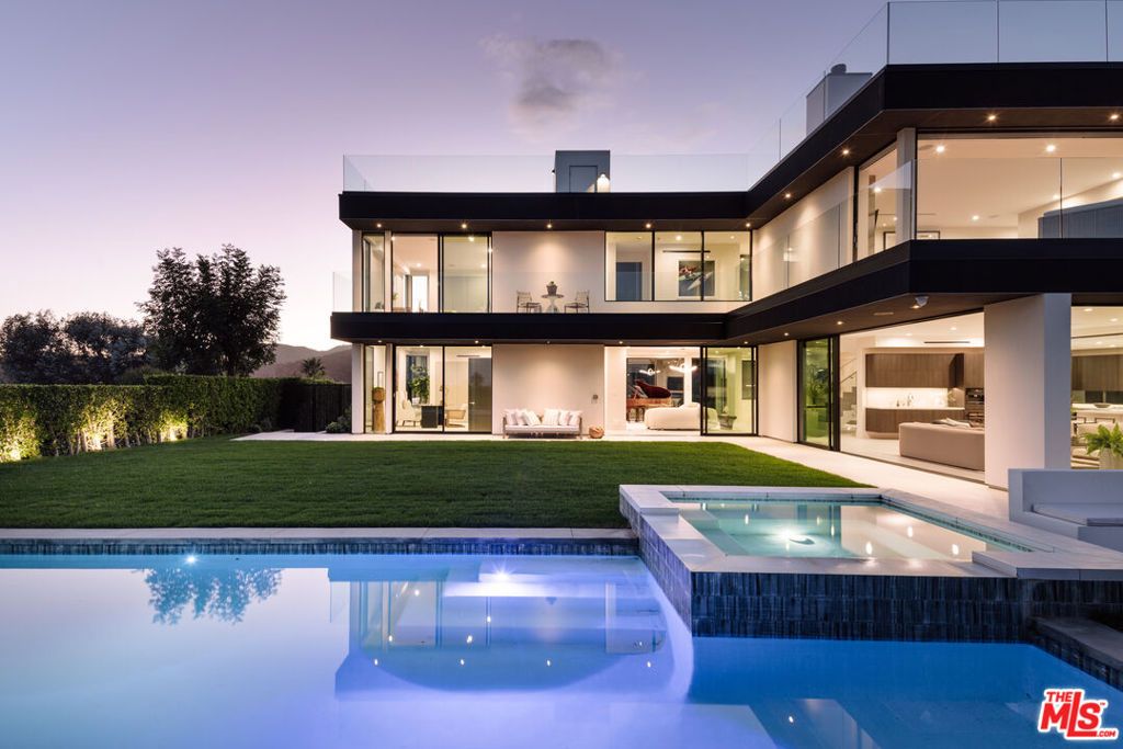 Photo of 2162 Westridge Road, Los Angeles, CA 90049 (MLS # 25601855)