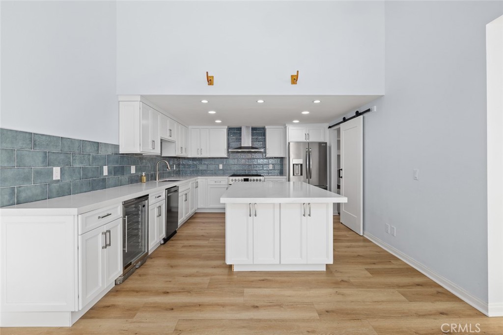 115 E Avenida Cornelio