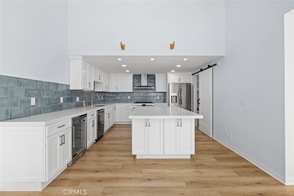 115 E Avenida Cornelio