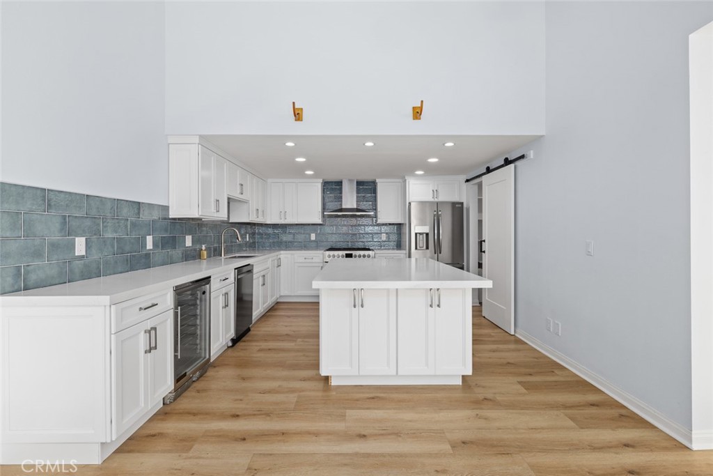 115 E Avenida Cornelio