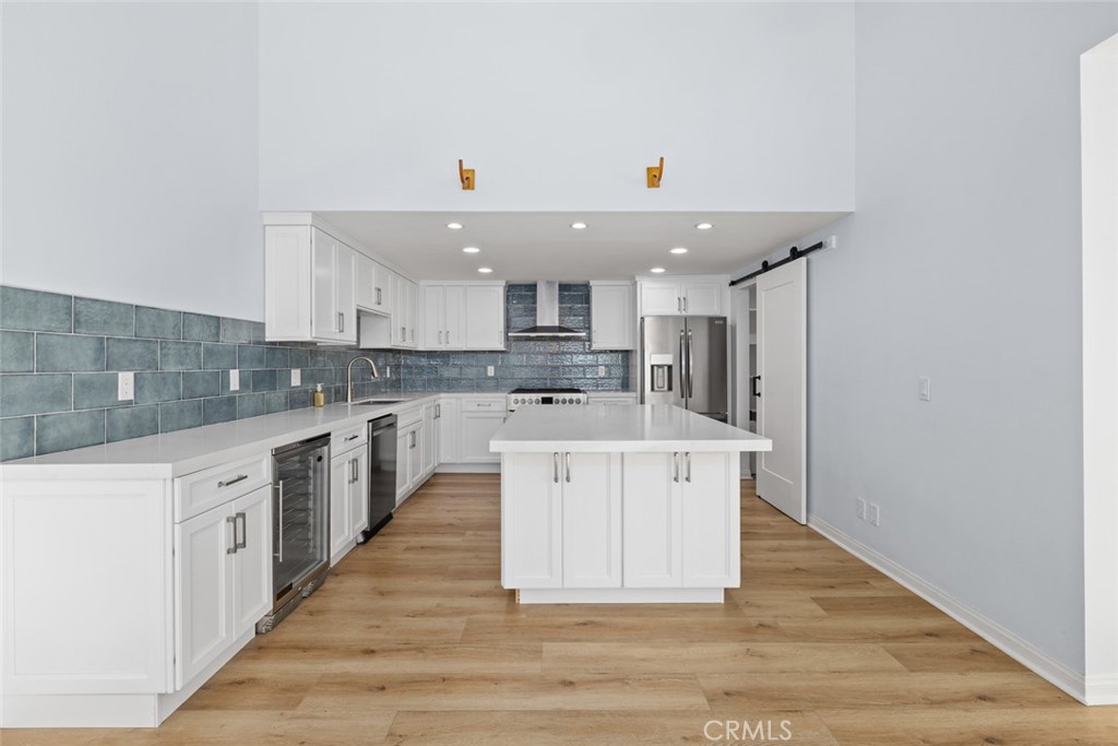 115 E Avenida Cornelio