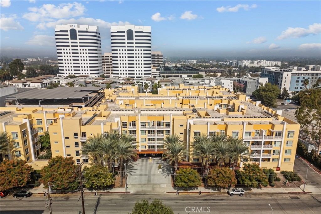 21301 Erwin Street 226