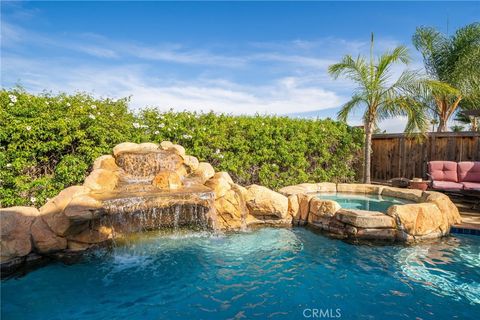 Photo of 945 Ferndale Dr, Corona, CA 92881 (MLS # IV25259447)