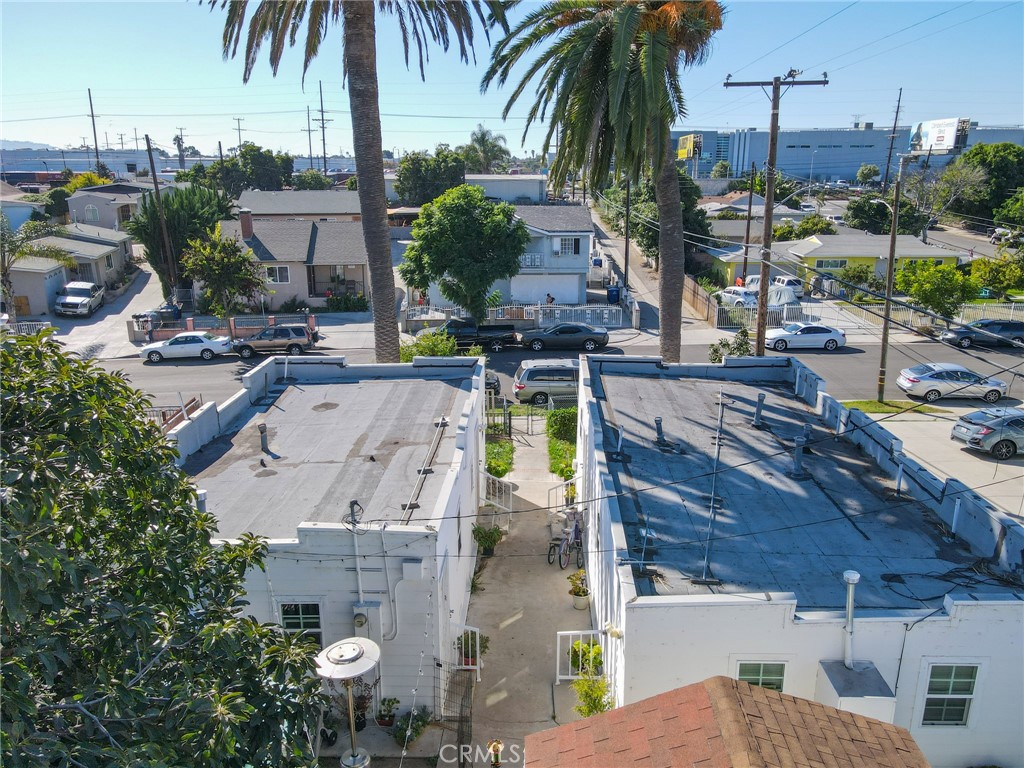 20414 Kenwood Avenue