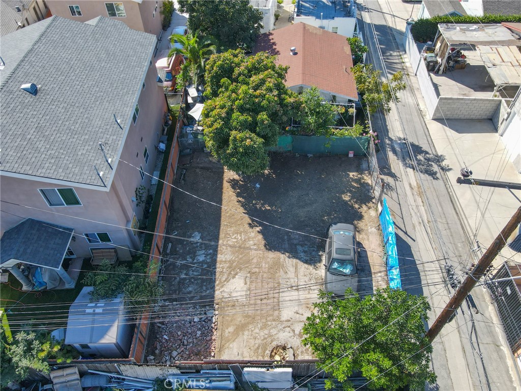 20414 Kenwood Avenue