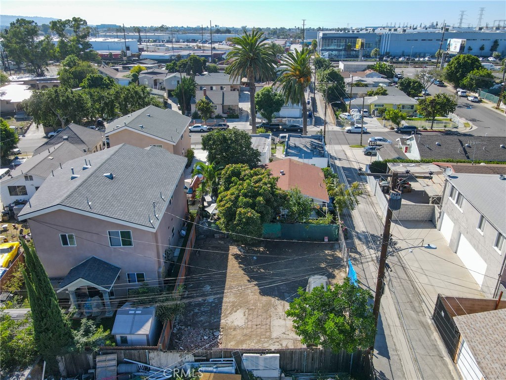 20414 Kenwood Avenue