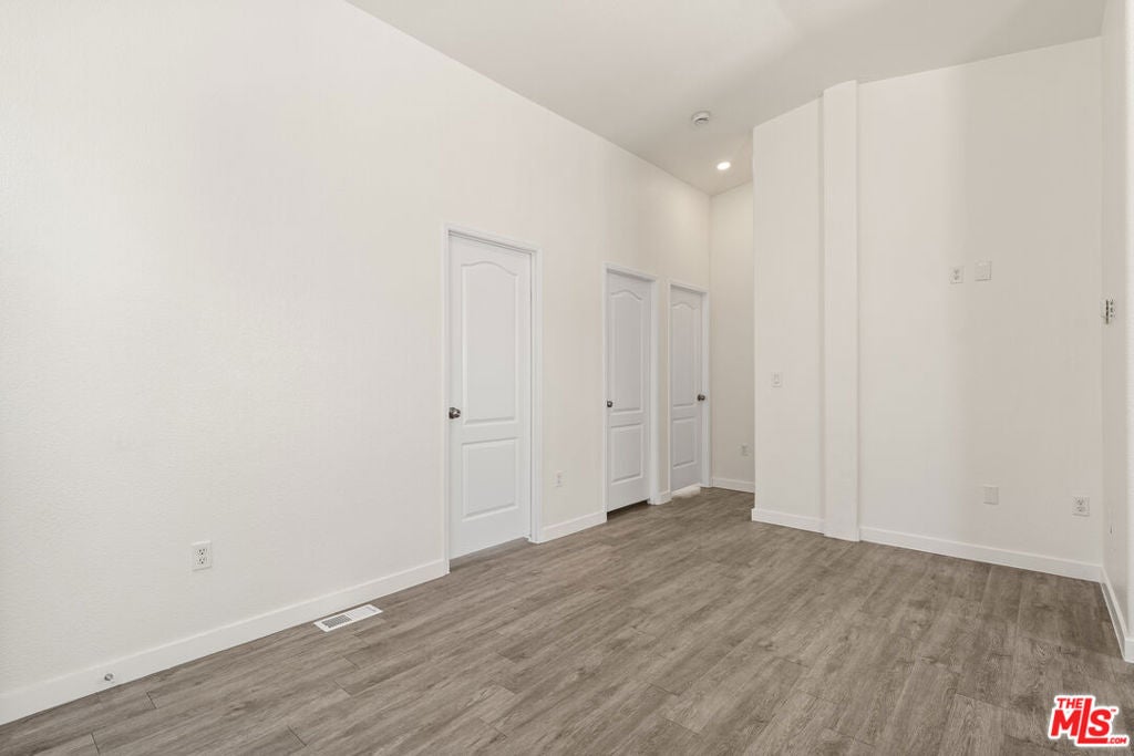 8250 Lankershim Boulevard 30