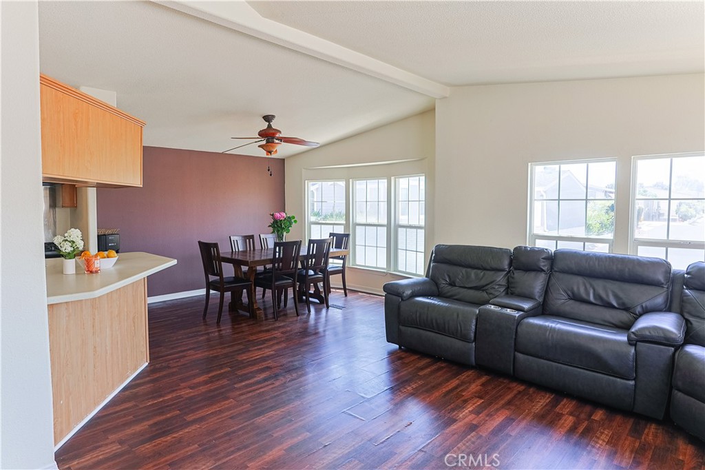 23301 Ridge Route 207
