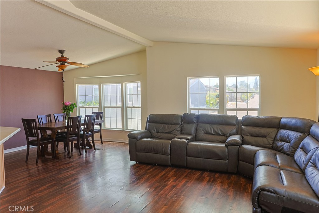 23301 Ridge Route 207