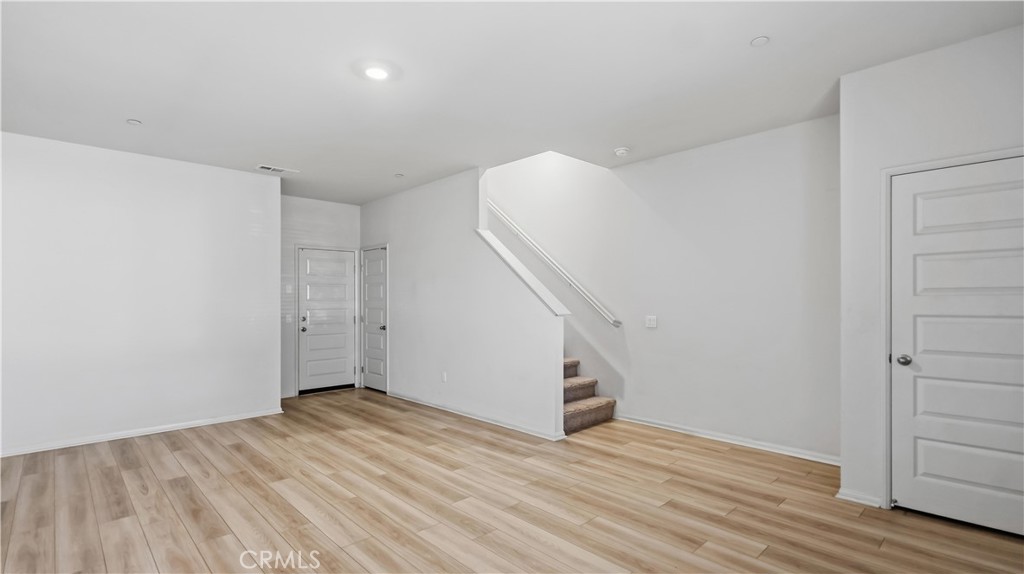 205 N Vincent 117