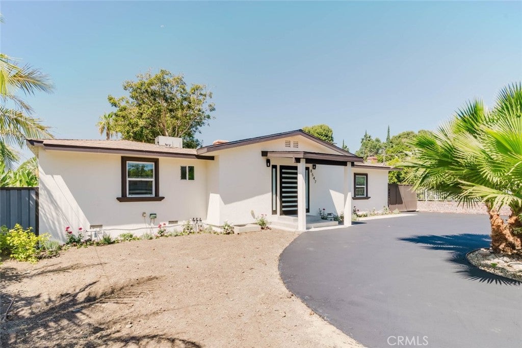 8547 Louise Avenue, Sherwood Forest CA 91325