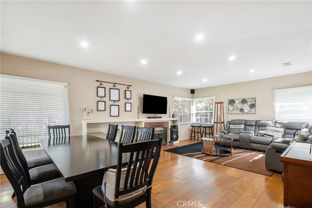 Riverside, California, 92506, United States, 4 Bedrooms Bedrooms, ,4 BathroomsBathrooms,Residential,Active,2041565