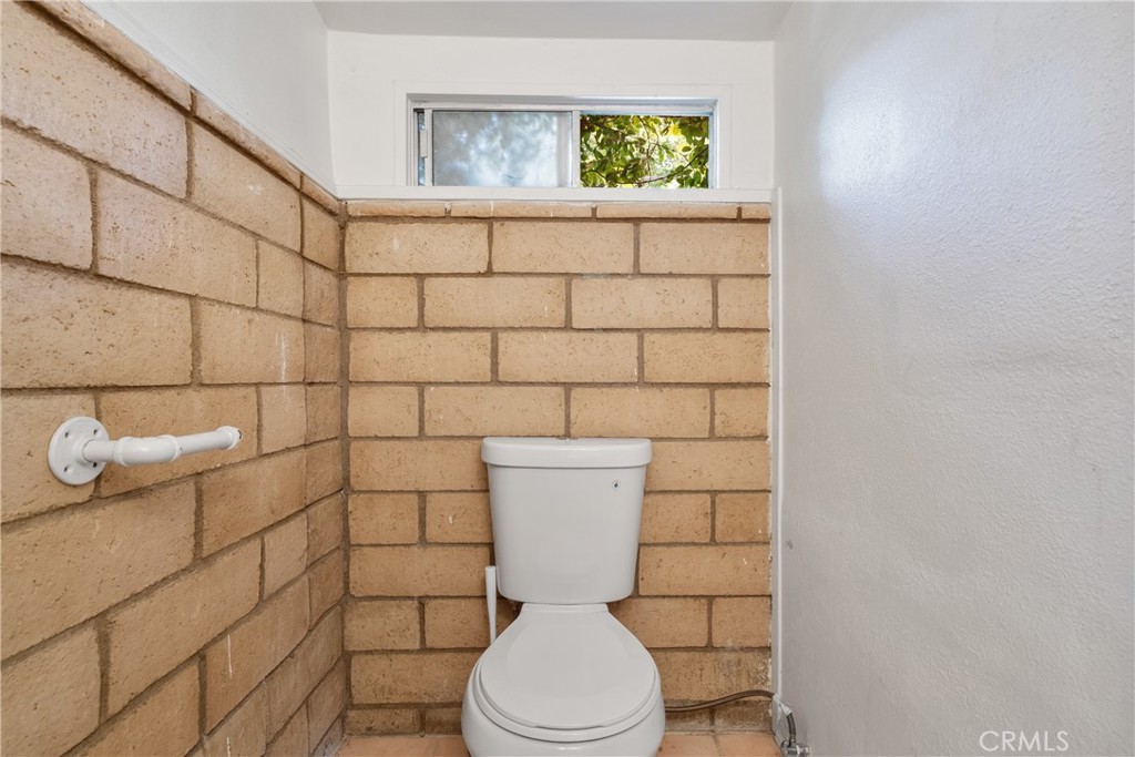 Riverside, California, 92506, United States, 4 Bedrooms Bedrooms, ,4 BathroomsBathrooms,Residential,Active,2041565