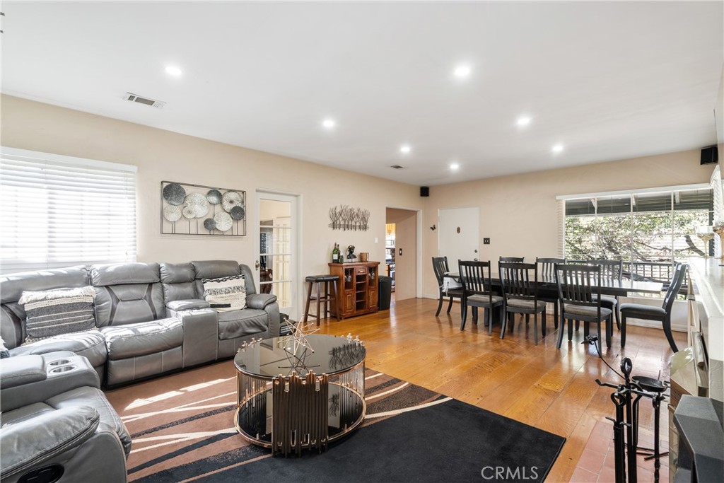 Riverside, California, 92506, United States, 4 Bedrooms Bedrooms, ,4 BathroomsBathrooms,Residential,Active,2041565