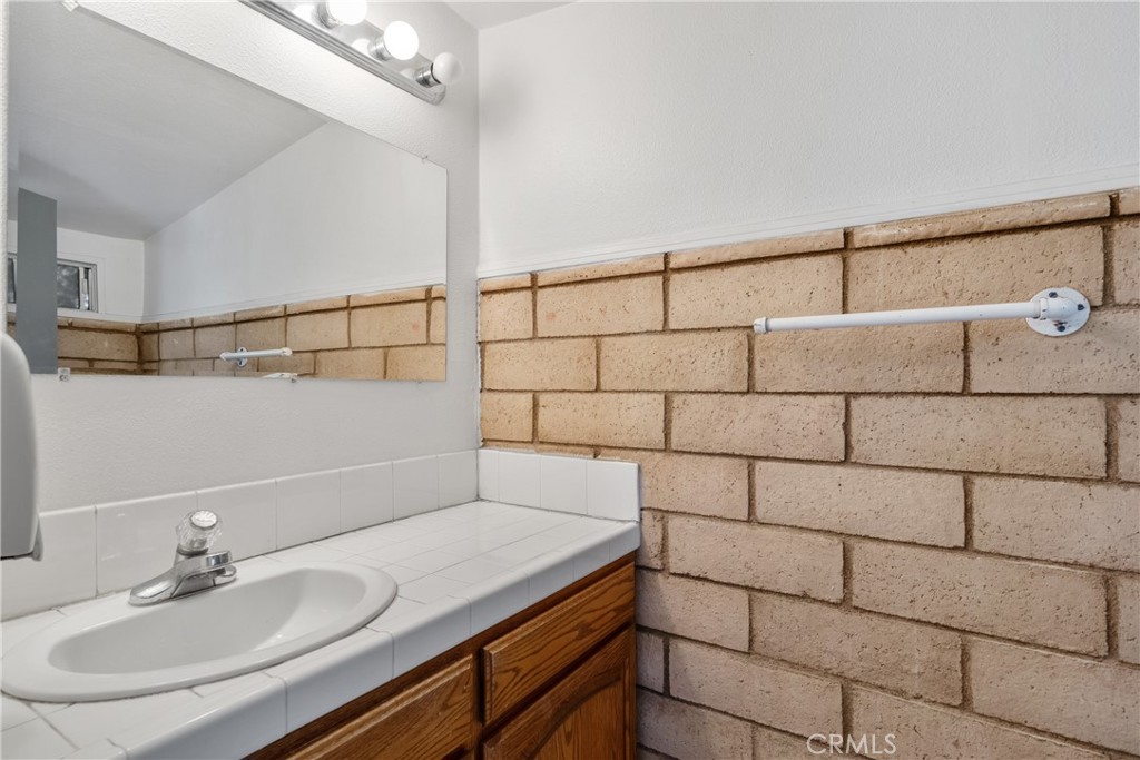 Riverside, California, 92506, United States, 4 Bedrooms Bedrooms, ,4 BathroomsBathrooms,Residential,Active,2041565