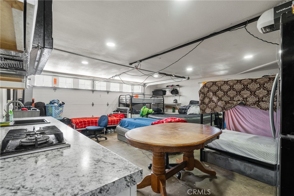 Riverside, California, 92506, United States, 4 Bedrooms Bedrooms, ,4 BathroomsBathrooms,Residential,Active,2041565