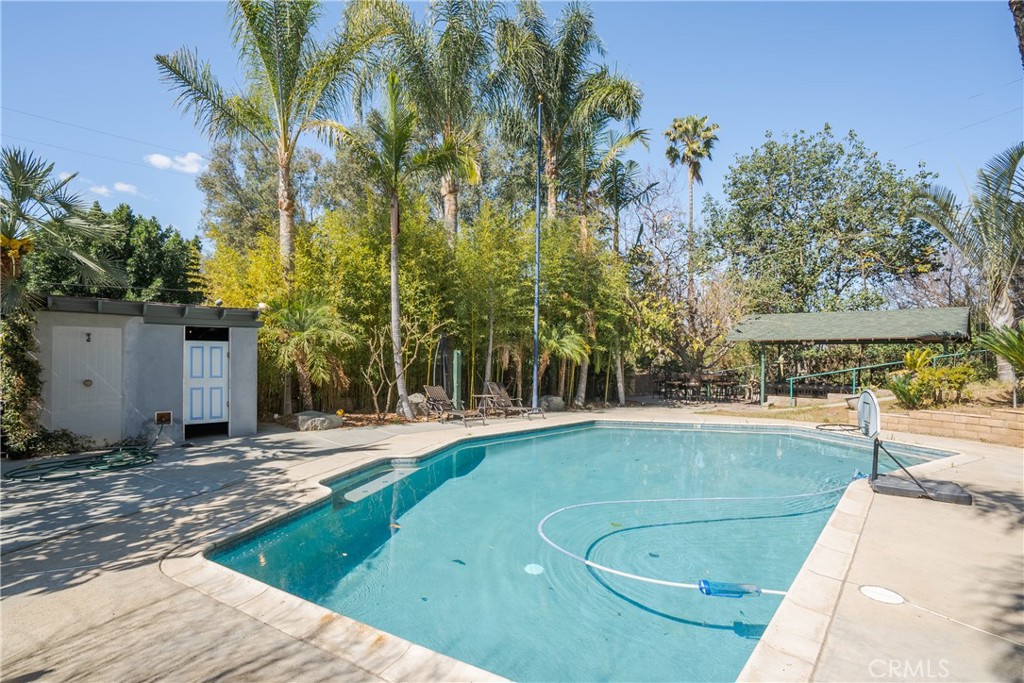 Riverside, California, 92506, United States, 4 Bedrooms Bedrooms, ,4 BathroomsBathrooms,Residential,Active,2041565