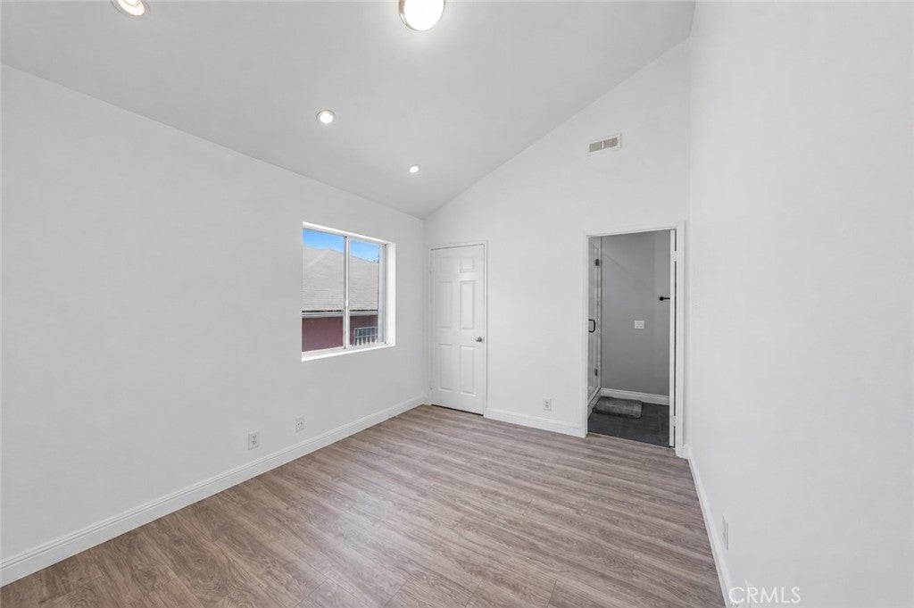 324 E Plymouth Street 21