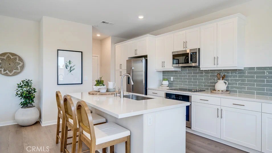 2647 E Hyde Paseo