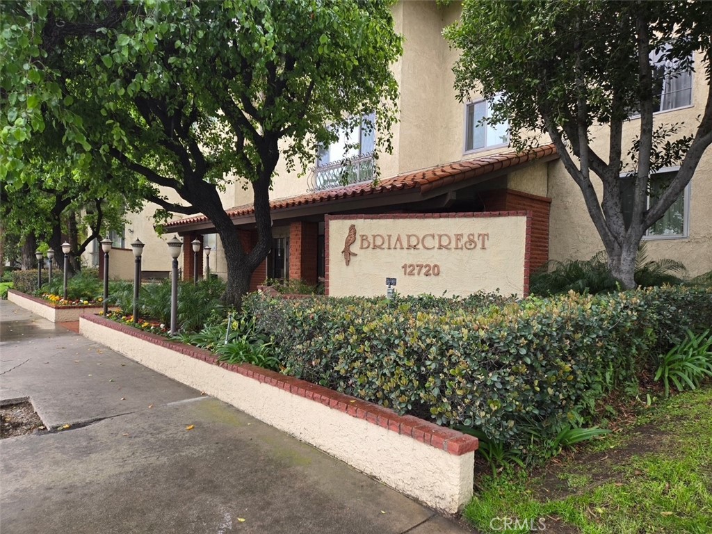 Great price adjustment to this amazing top floor corner unit facing quiet Bellaire Ave in the beautifully maintained Briarcrest Building in the heart of Valley Village. This 2 bedroom/2 bathroom unit has a very spacious and open living room with fireplace, recessed lighting, central air & heat, some hardwood floors and carpet, walk-in closets in both bedrooms & a charming kitchen with granite counters and stainless-steel appliances. The unit is perfectly situated on the tranquil side of the building which also gives you direct access from the street level as you come in from the residential side of Bellaire Avenue. You can enjoy all the amenities that the building has to offer and exudes that resort style living with a large swimming pool, spa, sauna, rec room, BBQ area & an onsite state of the art gym. A very secured complex with controlled access and gated parking. Located in a highly desirable neighborhood close to numerous shopping, restaurants, public transport and access to freeways. A must see!