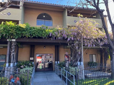 Photo of 16006 E 14Th St #213, San Leandro, CA 94578 (MLS # 41128424)