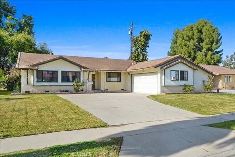 Photo of 657 S Evanwood Avenue, West Covina, CA 91790 (MLS # CV26022785)