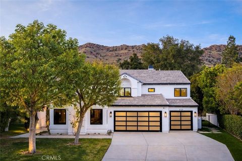 Photo of 5729 Stone Mountain Ln, Westlake Village, CA 91362 (MLS # SR26085356)