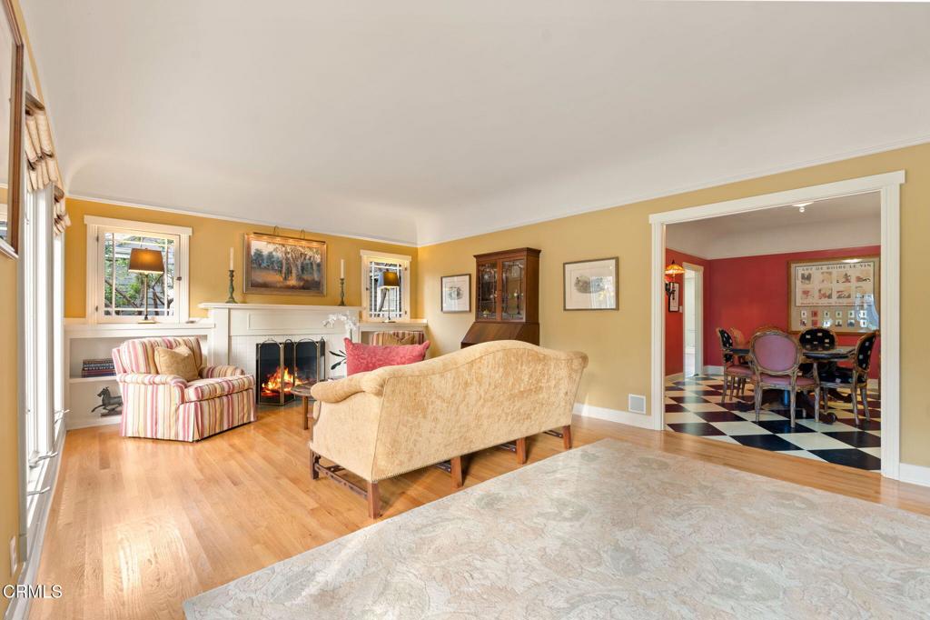 924 S Oakland Avenue