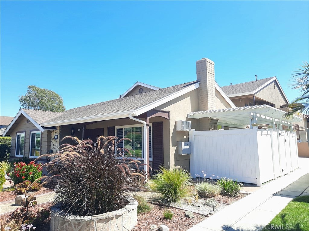7282 La Mancha Cir