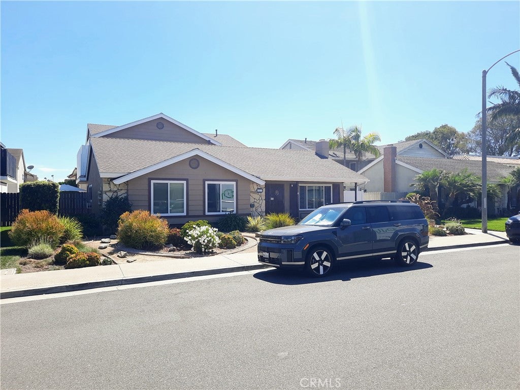 7282 La Mancha Cir