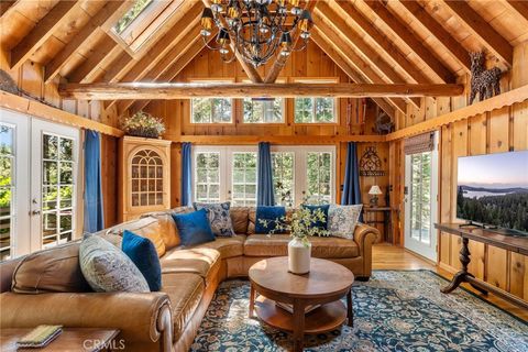 Photo of 816 Fern Road, Lake Arrowhead, CA 92385 (MLS # IG25170766)